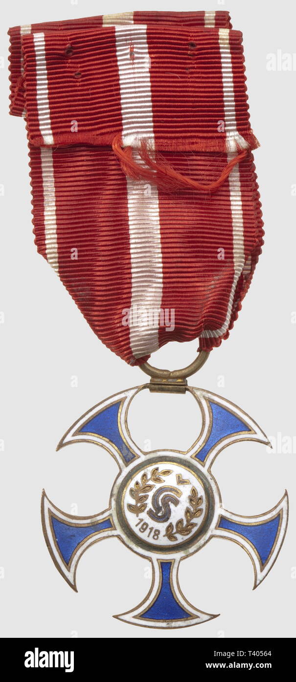 Ordre du Sokol ou Ordre du Faucon, croix de chevalier, diamètre 40mm. Créé en 1918 par le gouvernement provisoire, Additional-Rights-Clearance-Info-Not-Available Stock Photo
