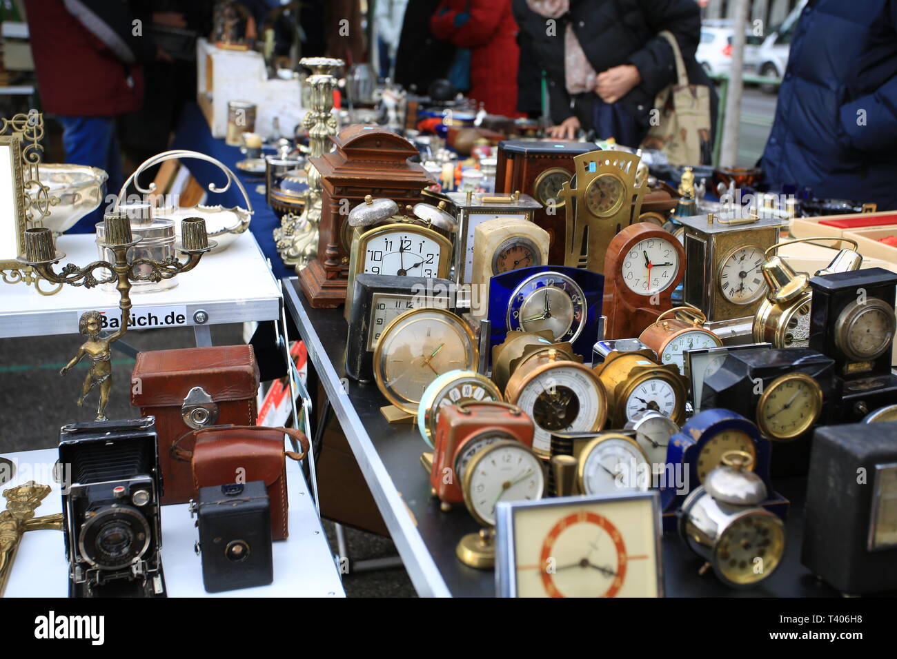 nasschmarkt flea market open on saturday and the biggest flea market in
