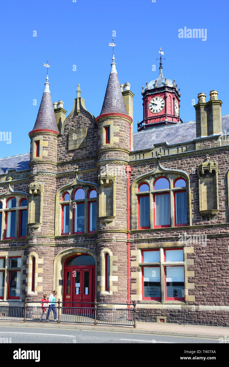 Stornoway Town Hall, South Beach, Stornoway, Isle of Lewis, Outer Hebrides, Scotland, United Kingdom Stock Photo