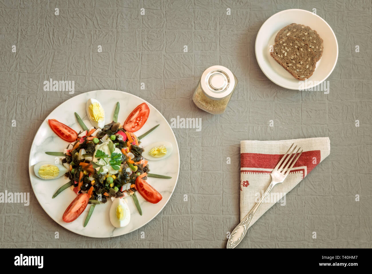 Seaweed salad kelp with egg and vegetables Stock Photo Alamy