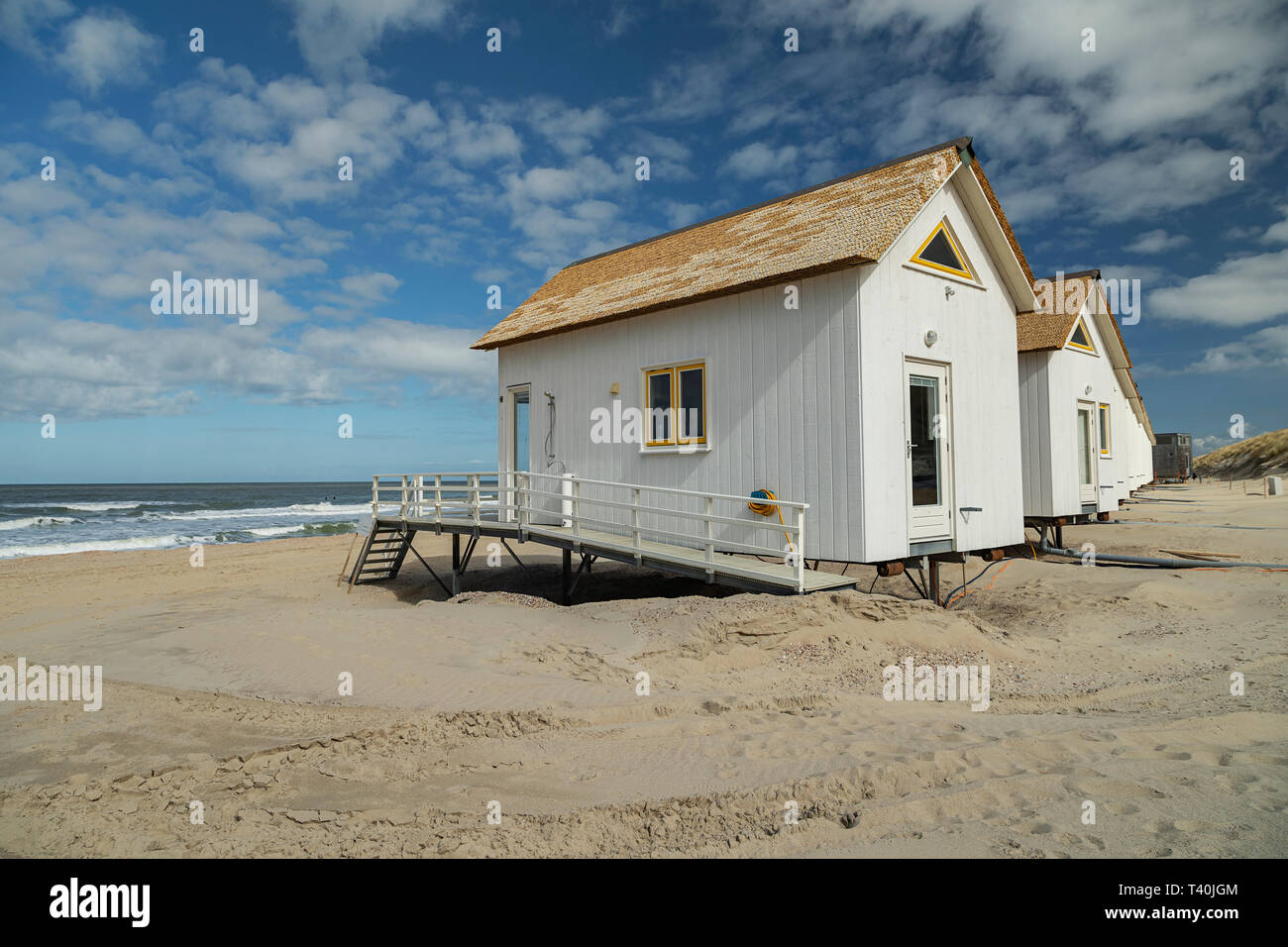 Front Of House Opens Up Cabins And Cottages Log Homes Lake House