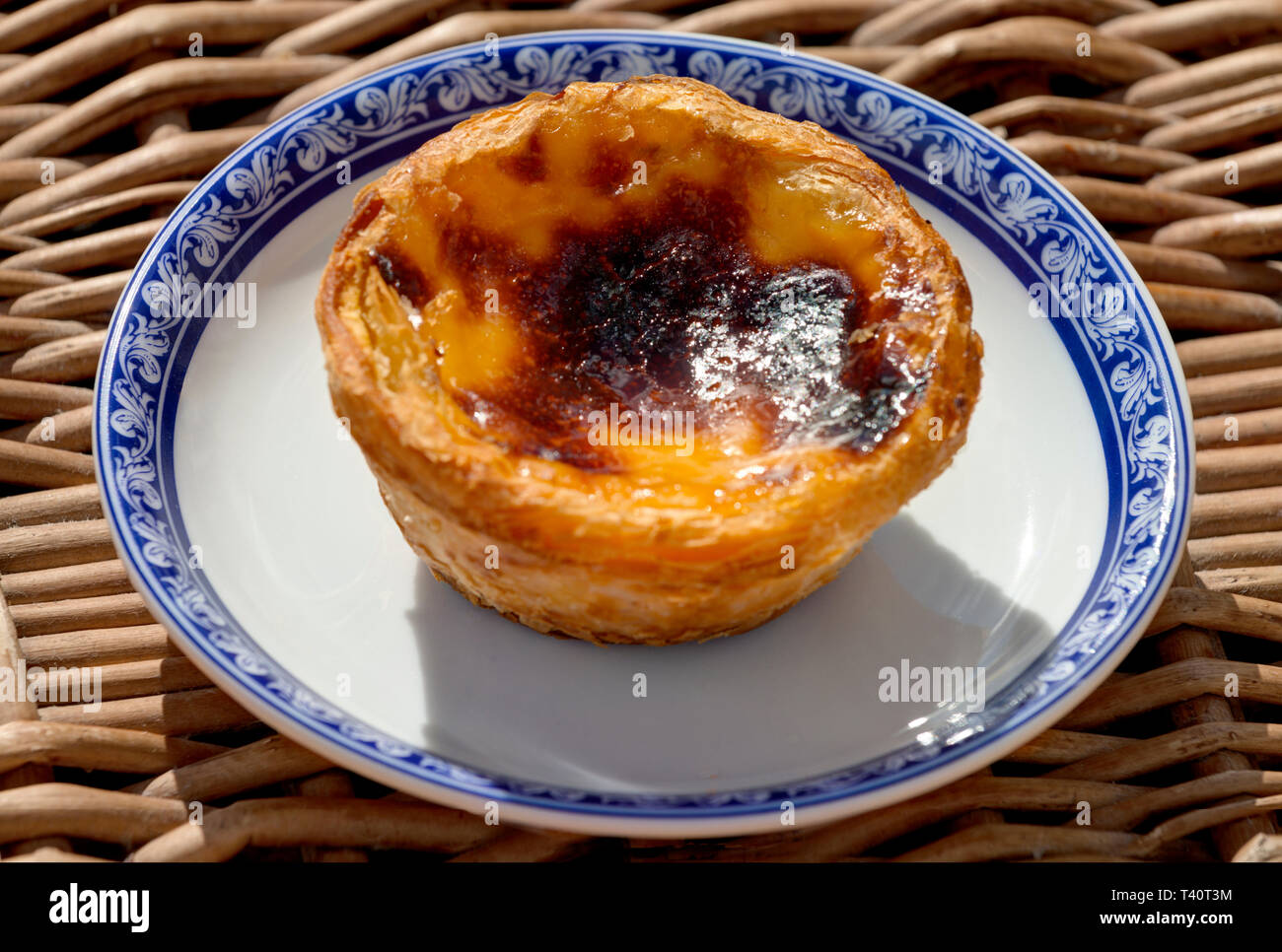 Pastel De Nata Lisbon Portugal Stock Photo Alamy pastel-de-nata-lisbon-portugal-stock-photo-alamy