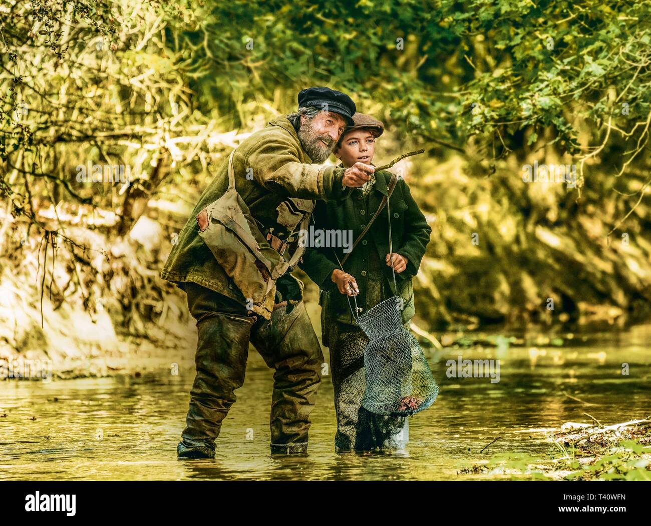 FRANCOIS CLUZET and JEAN SCANDEL in SCHOOL OF LIFE (2017) -Original title: L' ECOLE BUISSONNIERE-. Credit: Radar Films / France 2 Cinema / Studiocanal / Album Stock Photo