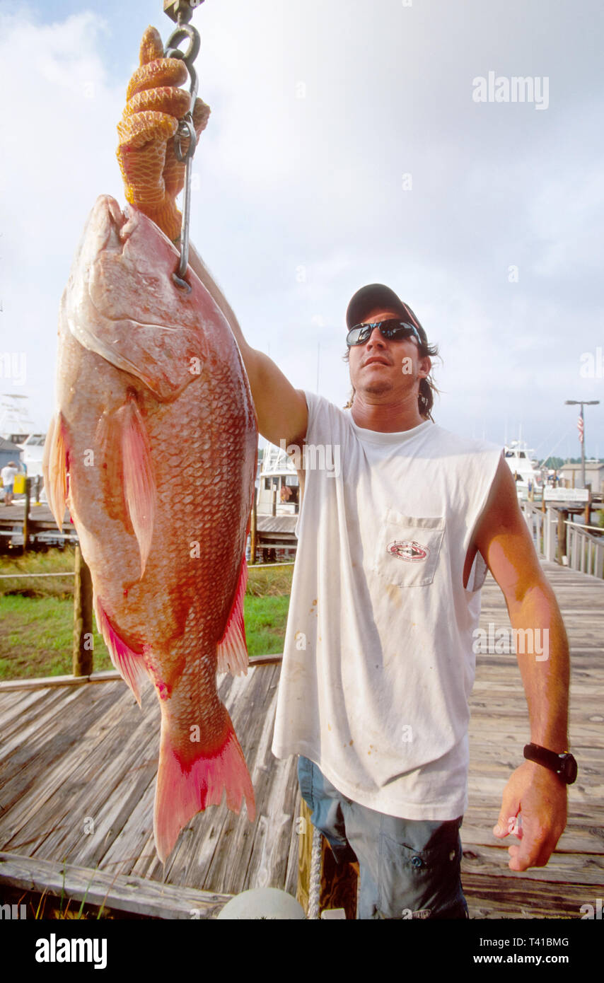 Catching RED SNAPPERS at South PADRE ISLAND 