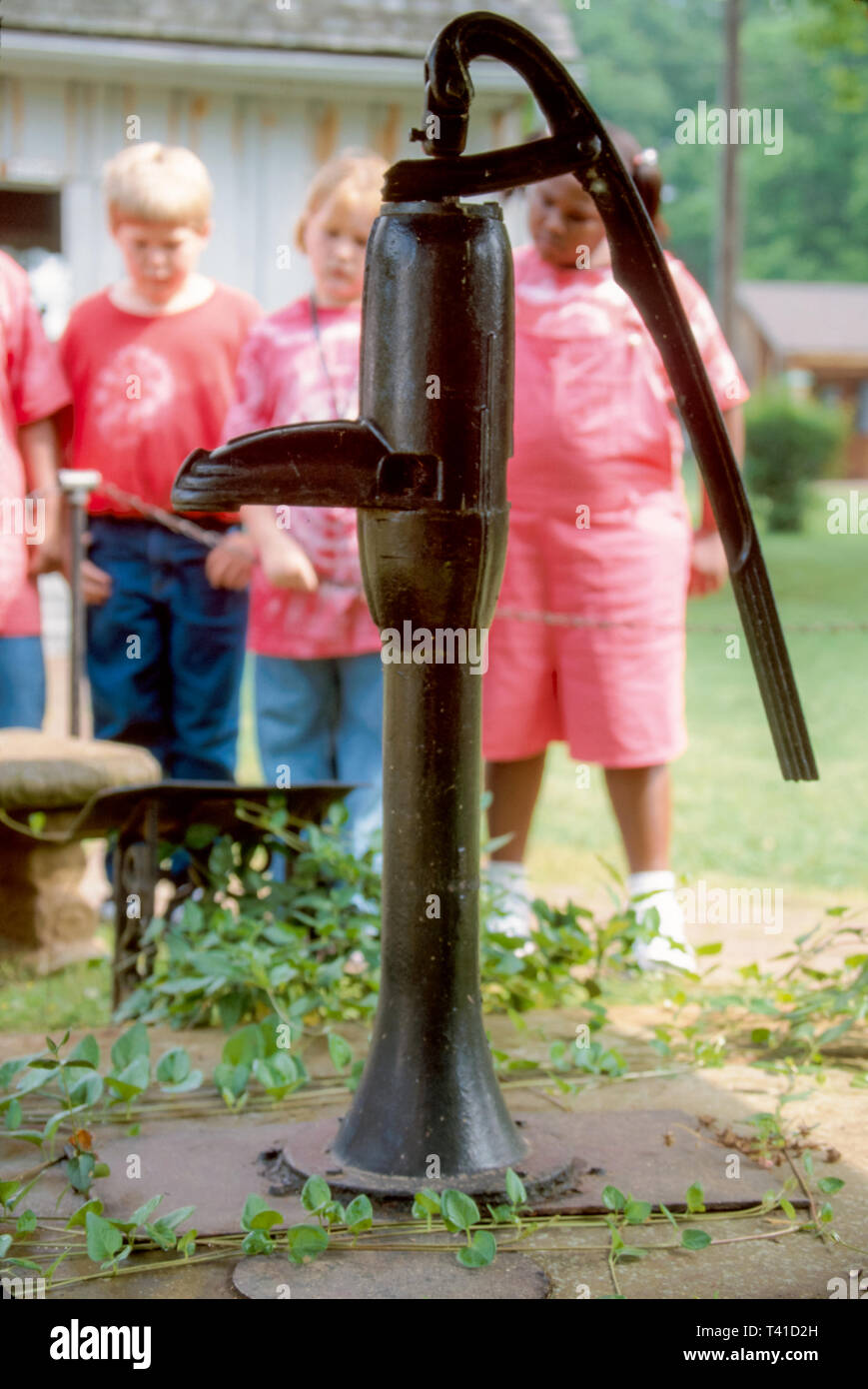 Alabama Tuscumbia Ivy Green Helen Keller birthplace,water pump school