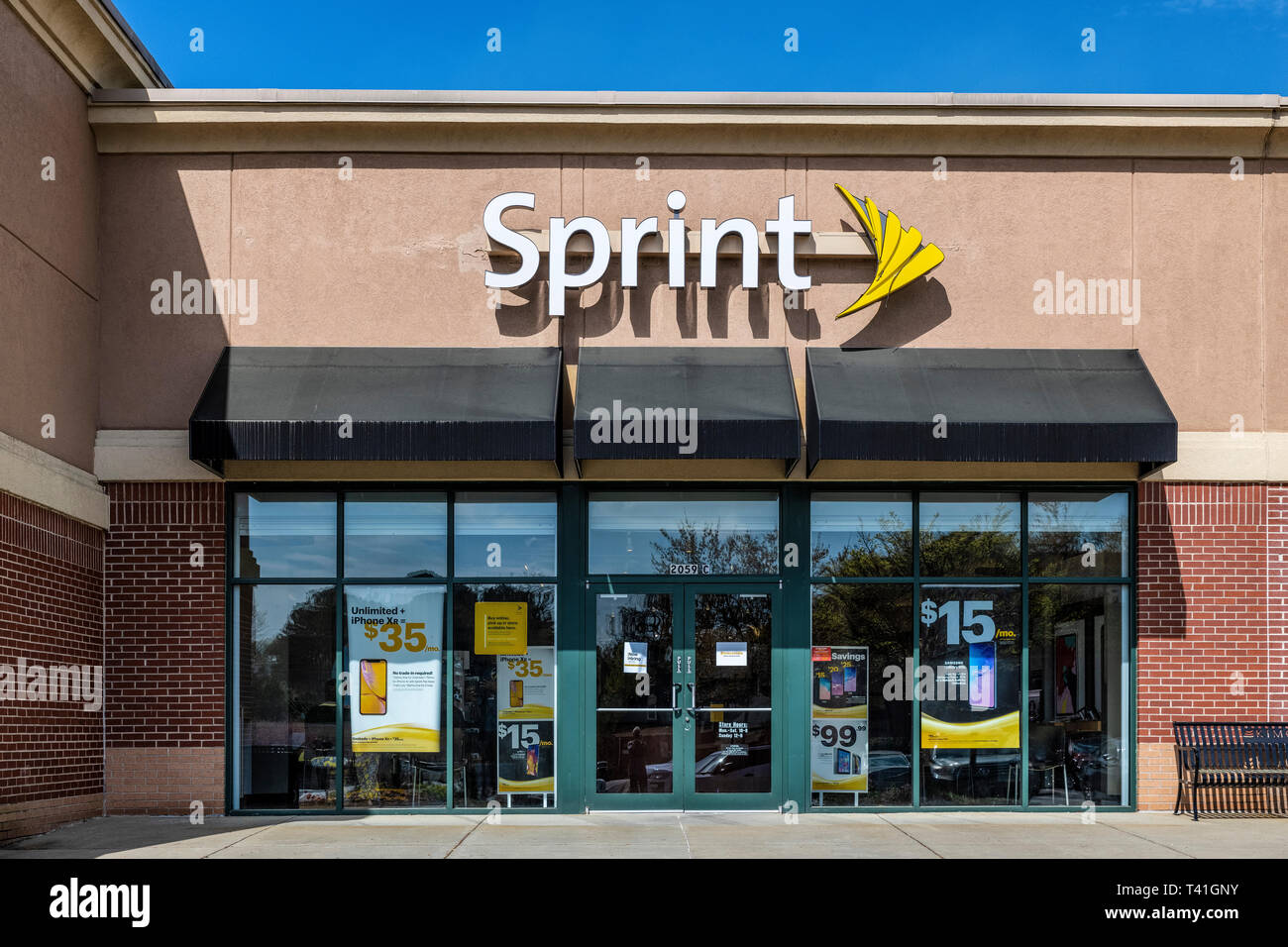 Sprint logo on the exterior of a store. Stock Photo