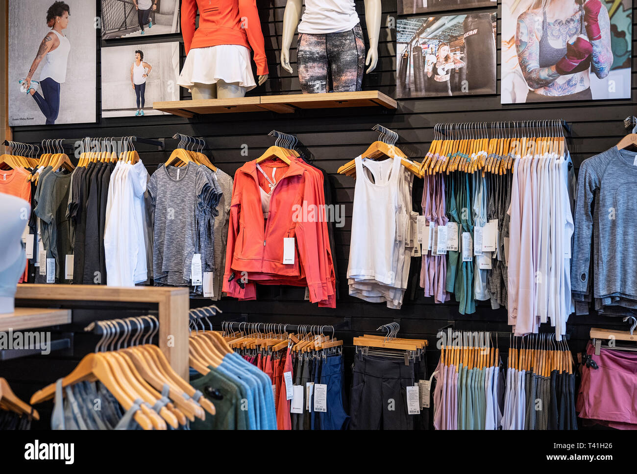 Lululemon store interior hi-res stock photography and images - Alamy