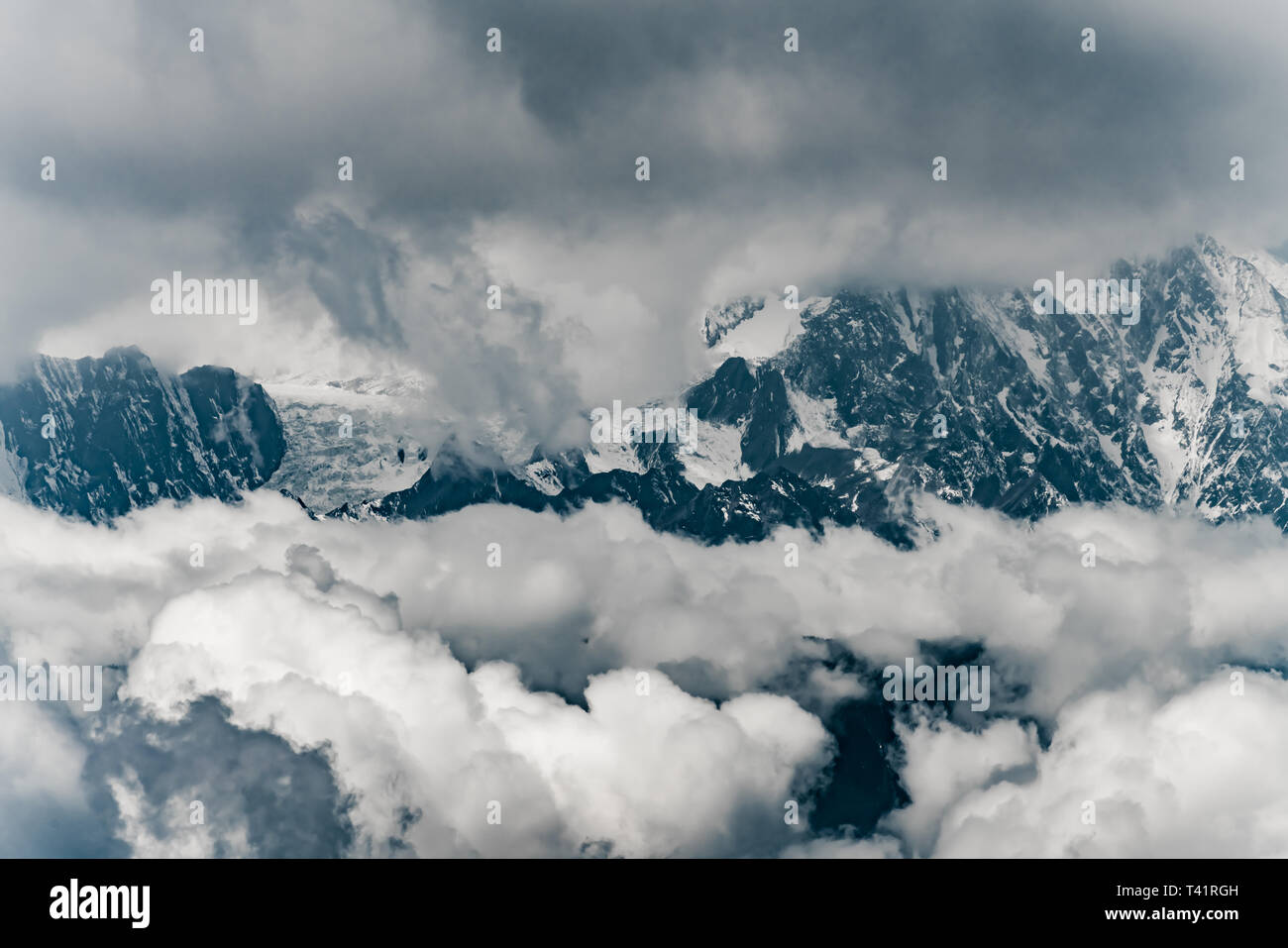 Minya Konka, the highest mountain in Sichuan, China Stock Photo Alamy