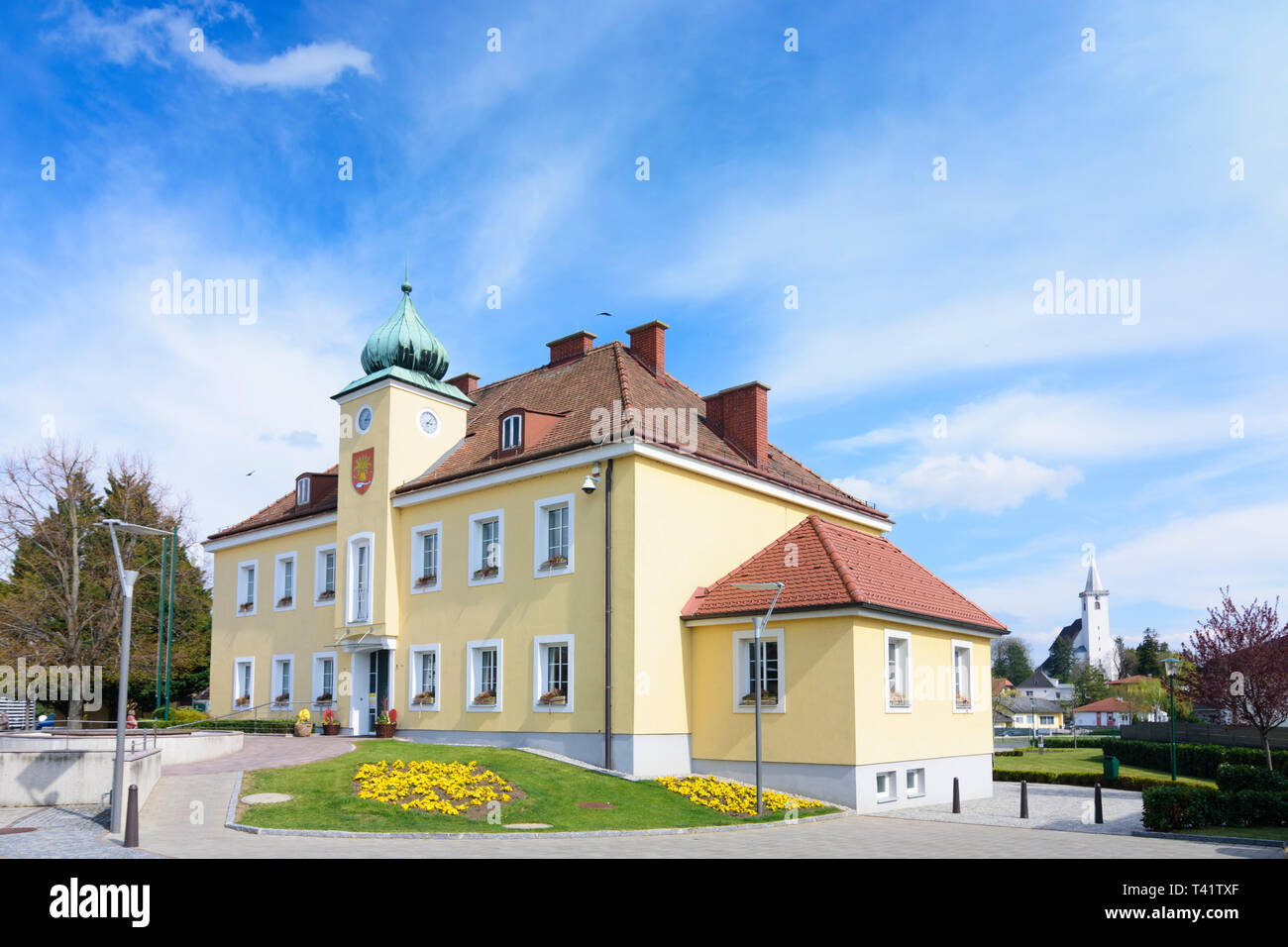 Siegendorf: Town Hall, church in Neusiedler See (Lake Neusiedl), Burgenland, Austria Stock Photo