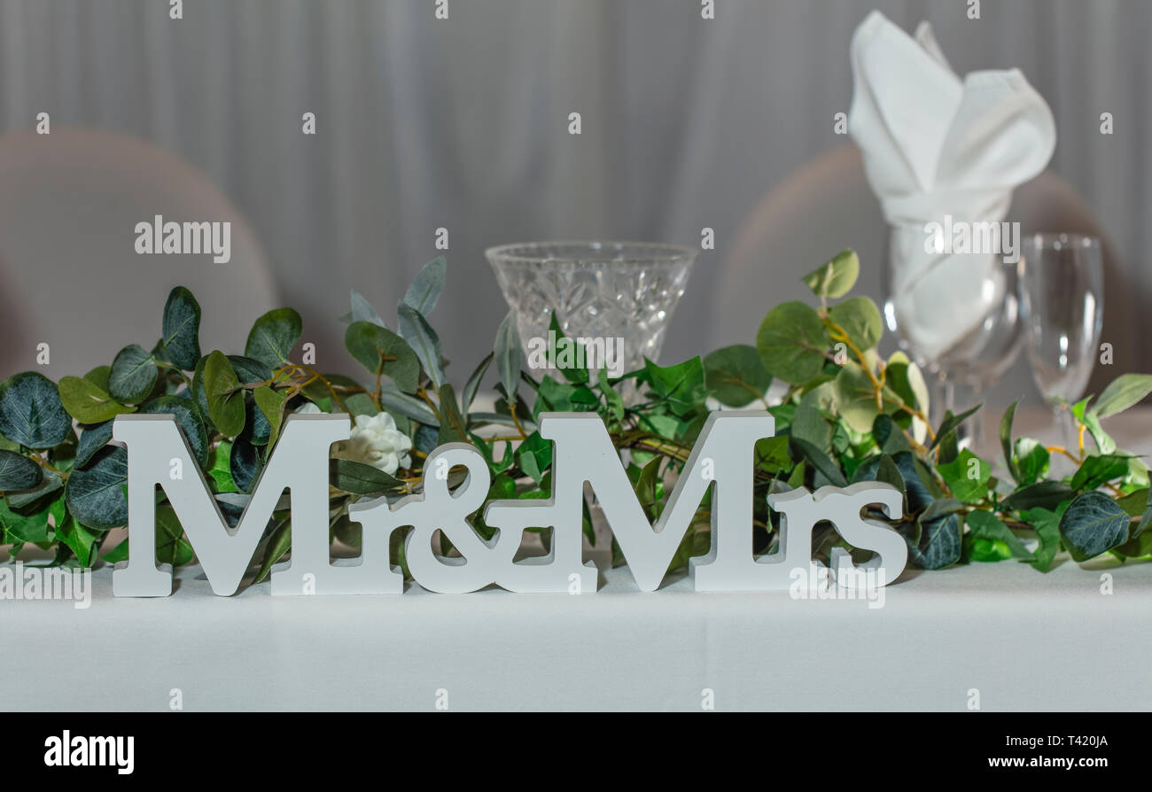 Wedding Top Table Mr and Mrs Decoration Stock Photo Alamy