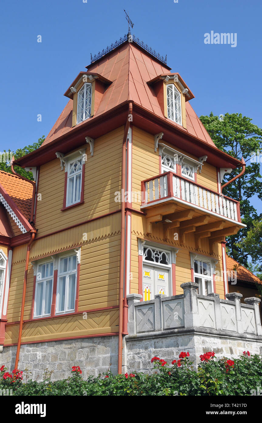 Wooden house in Kurassaar, Estonia. Faház Kurassaaréban, Észtország