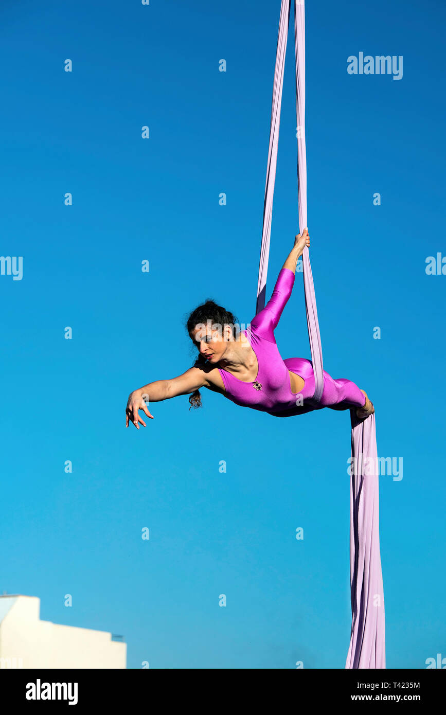 Rope Dancer High Resolution Stock Photography and Images Alamy
