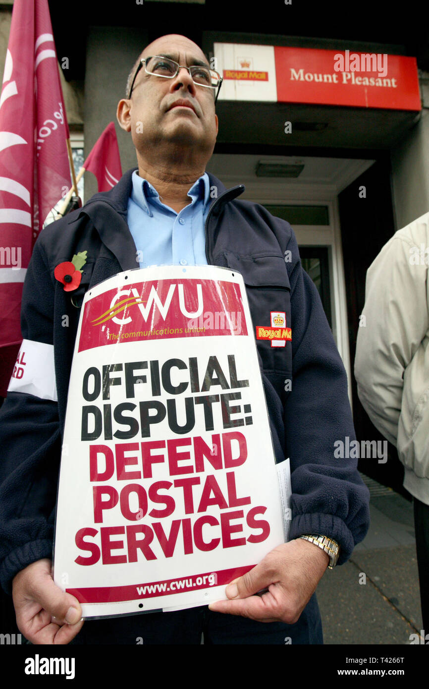Picket pickets picketing picket line hires stock photography and