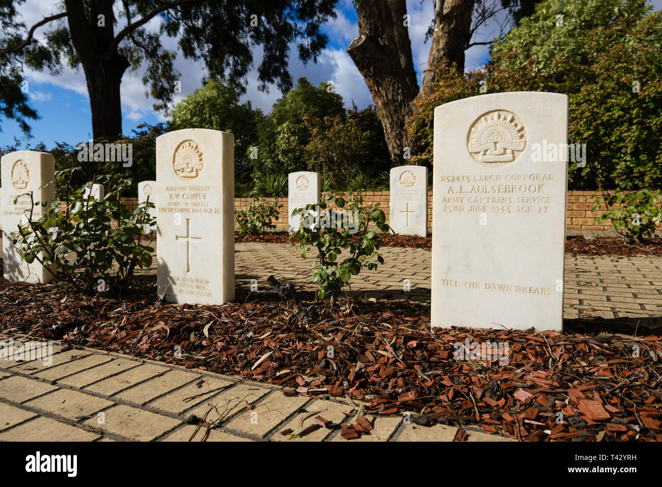 Australian War Graves at Cowra Cemetery, NSW Australia Stock Photo