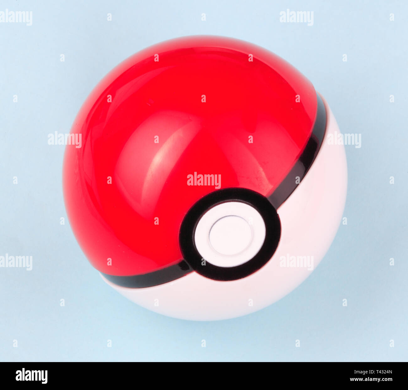 Pokeball icon hi-res stock photography and images - Alamy