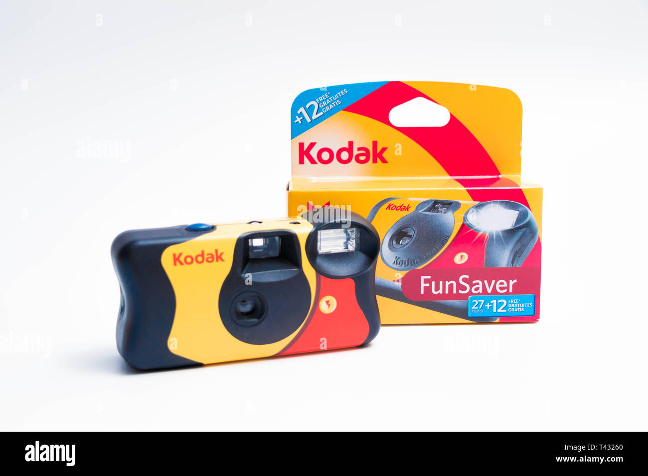 Kodak disposable camera hires stock photography and images Alamy