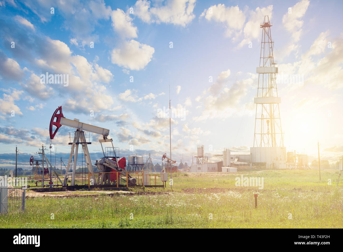 Alberta oil pump jack hires stock photography and images Alamy