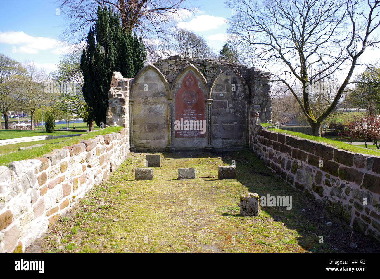 Ruins of the old parish church and burial place of the Dixon family, who were prolific makers of crown glass, situated in Levengrove Park Stock Photo