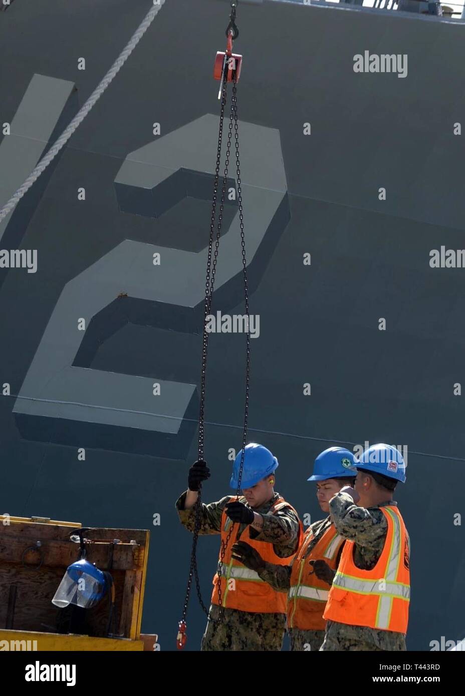 Navy cargo handling battalion 1 hi-res stock photography and images - Alamy