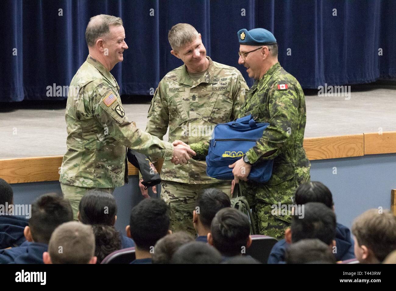 Royal canadian army cadets hi-res stock photography and images - Alamy