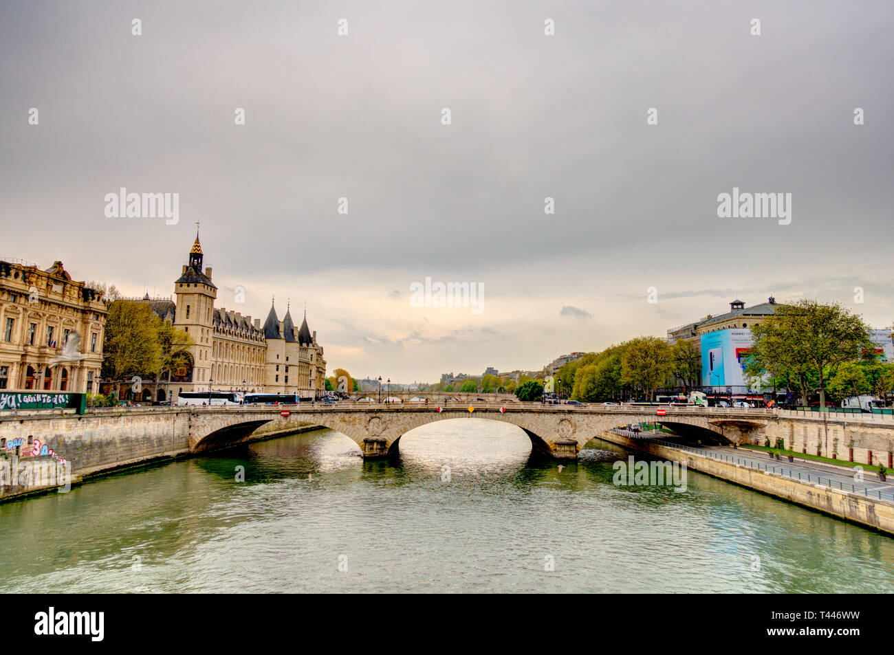 La conciergerie palace ile de la cite hires stock photography and