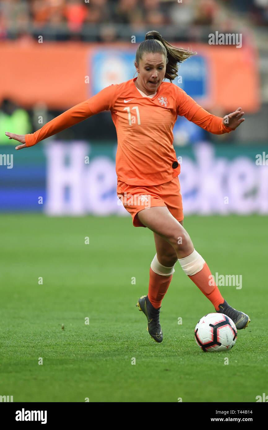 Oranjevrouwen hi-res stock photography and images - Alamy
