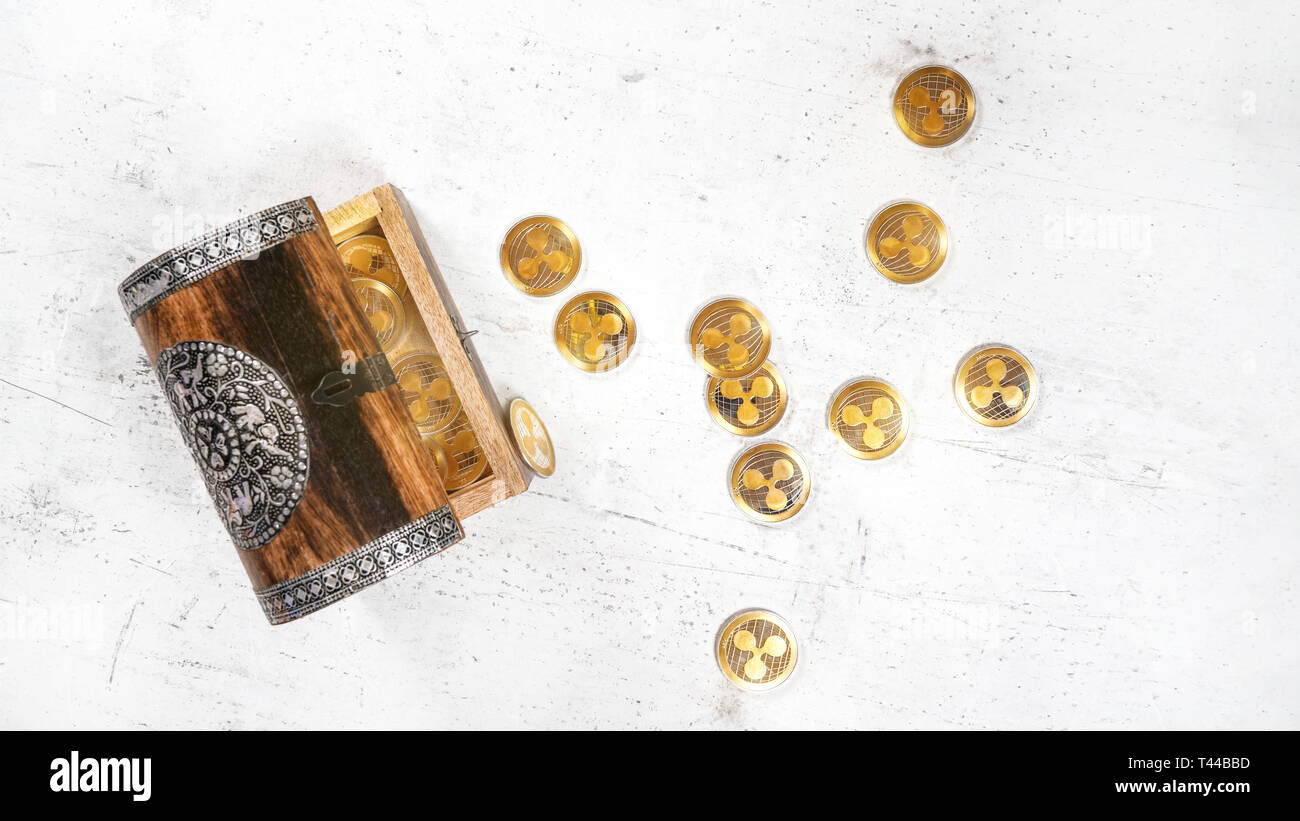 Currency chest hires stock photography and images Alamy