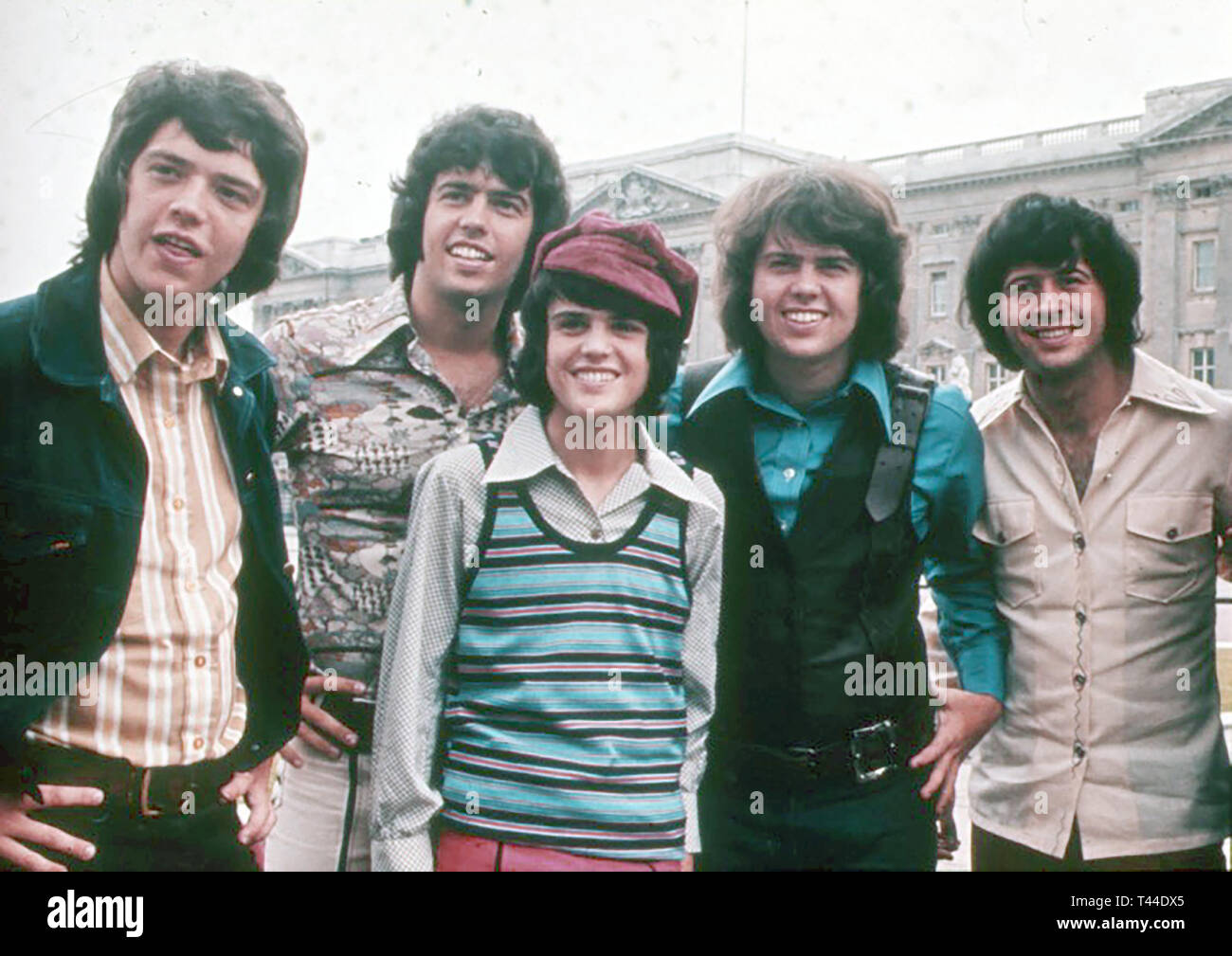 1973 POP GROUP The OSMOND BROTHERS Photo POSING IN LONDON Donny