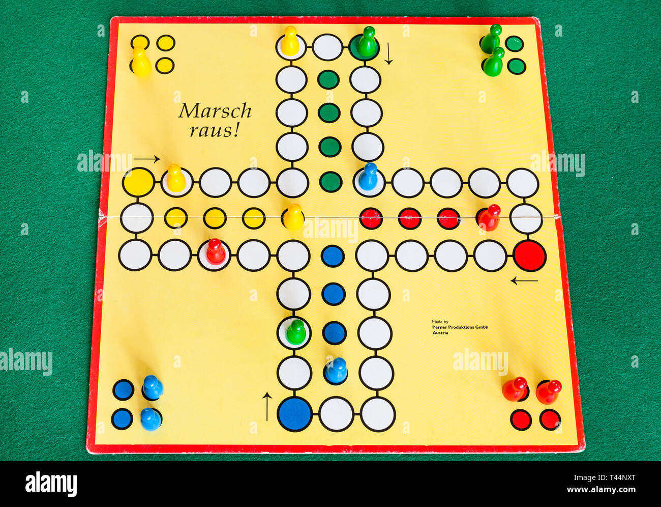 Cross and circle board game hires stock photography and images Alamy