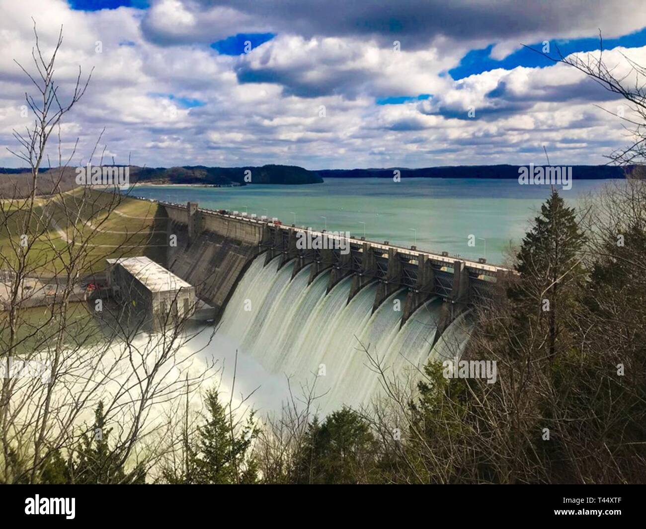 Wolf creek dam hires stock photography and images Alamy