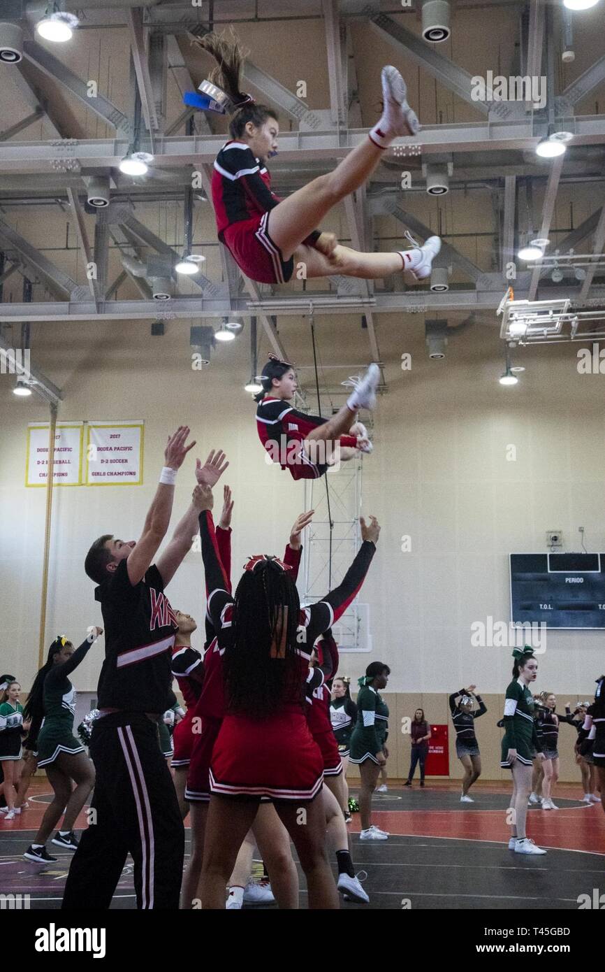 High school cheerleaders stunts hires stock photography and images Alamy