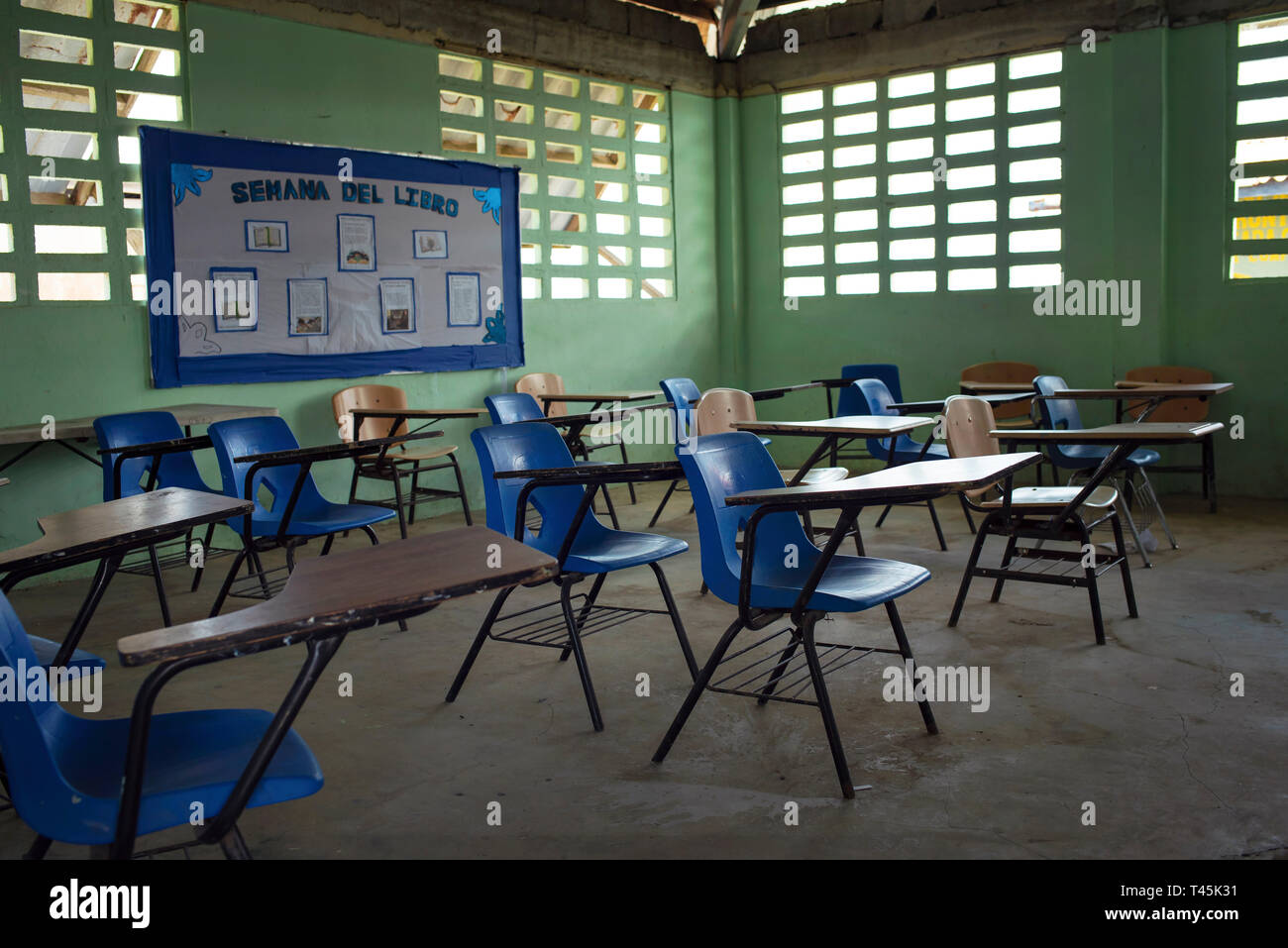 Empty classroom. Primary school on Carti Island, Guna Yala indigenous village. San Blas Islands, Panama. Oct 2018 Stock Photo