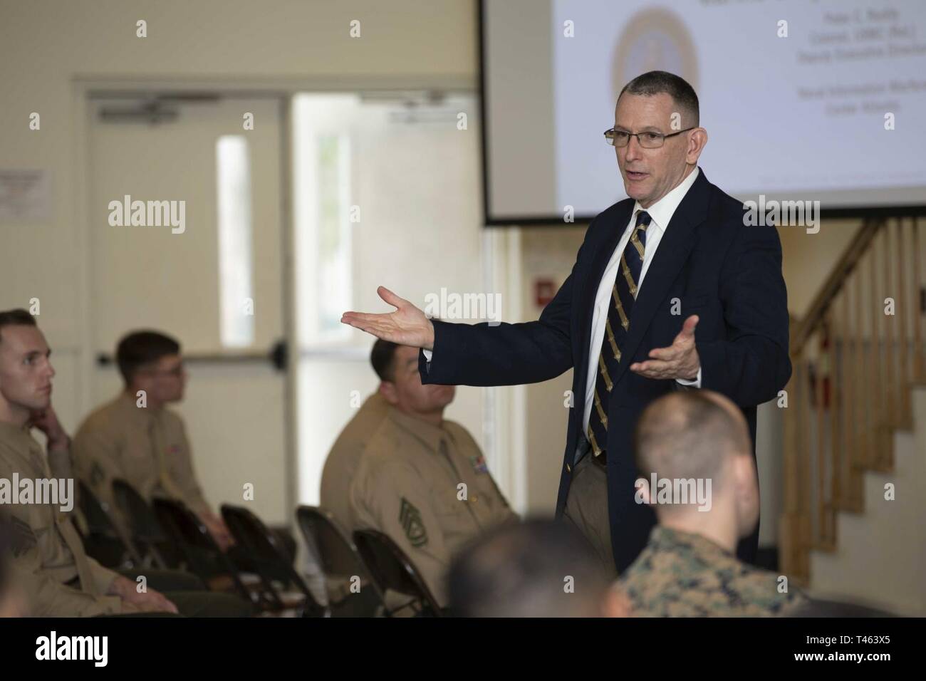 Retired u s marine corps col hi-res stock photography and images - Alamy