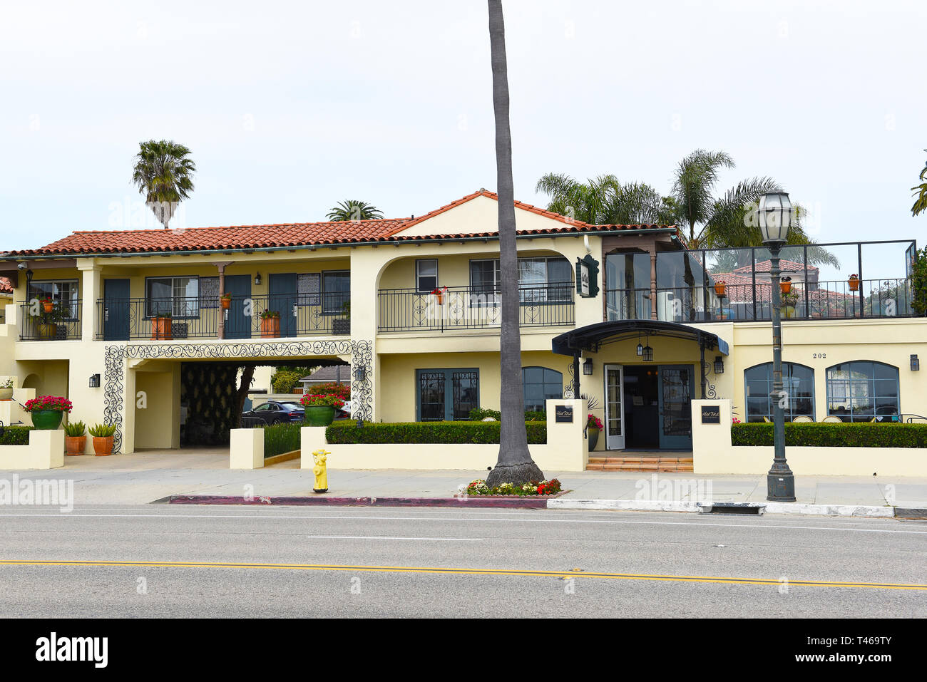 SANTA BARBARA, CALIFORNIA - APRIL 11, 2019: Hotel Milo, on Cabrillo Boulevard, is across from West Beach and Stearns Wharf. Stock Photo