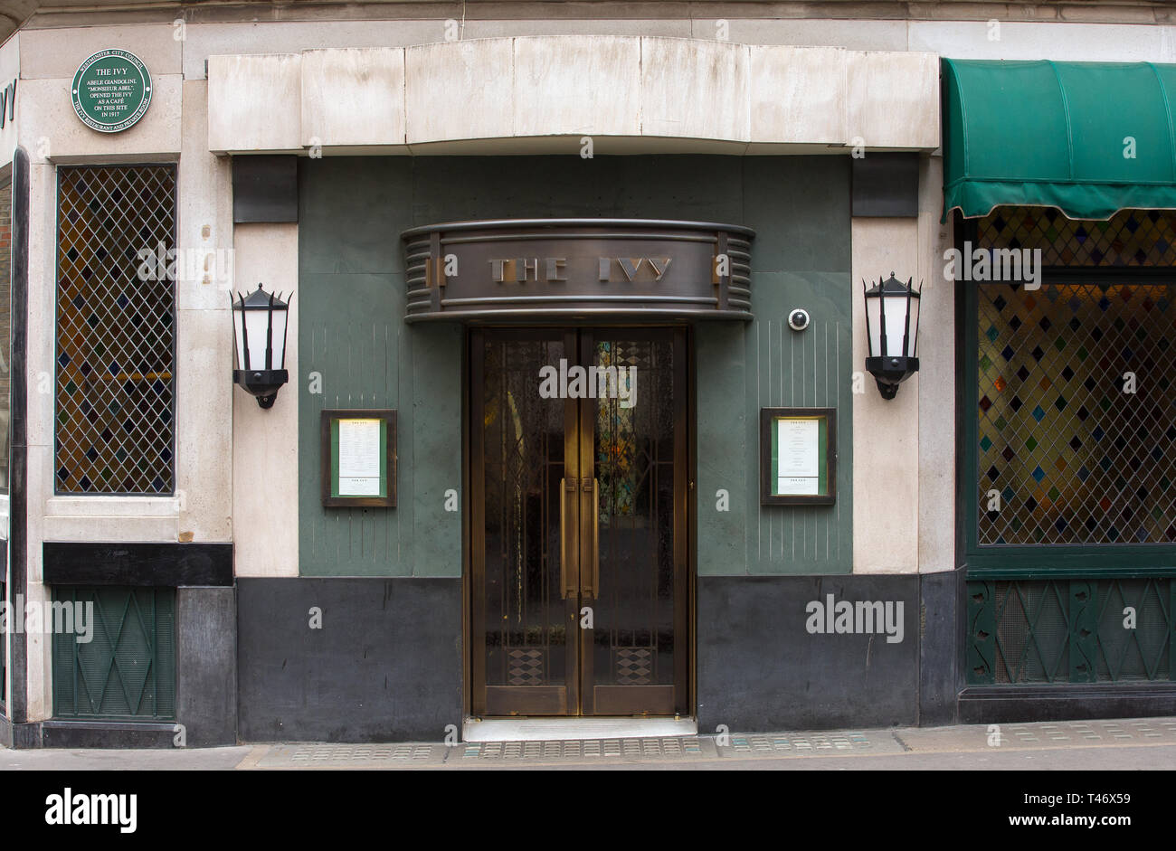 The Ivy Restaurant 1 5 West Street Covent Garden London Wc2h 9nq General View Gv Stock Photo Alamy