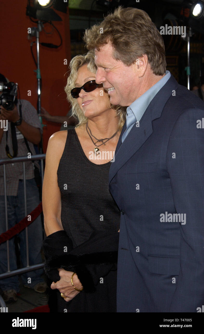 LOS ANGELES, CA. April 10, 2003: Actor RYAN O'NEAL & former wife actress FARRAH FAWCETT at the Los Angeles premiere of his new movie Malibu's Most Wanted. Stock Photo