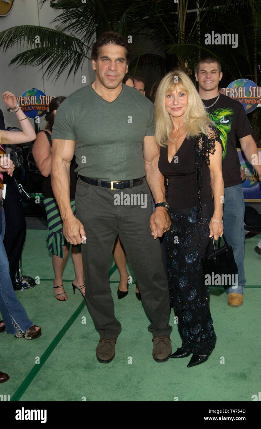 LOS ANGELES, CA. June 17, 2003: Actor LOU FERRIGNO & wife CARLA at world premiere of his new movie The Hulk at Universal Studios Hollywood. Stock Photo