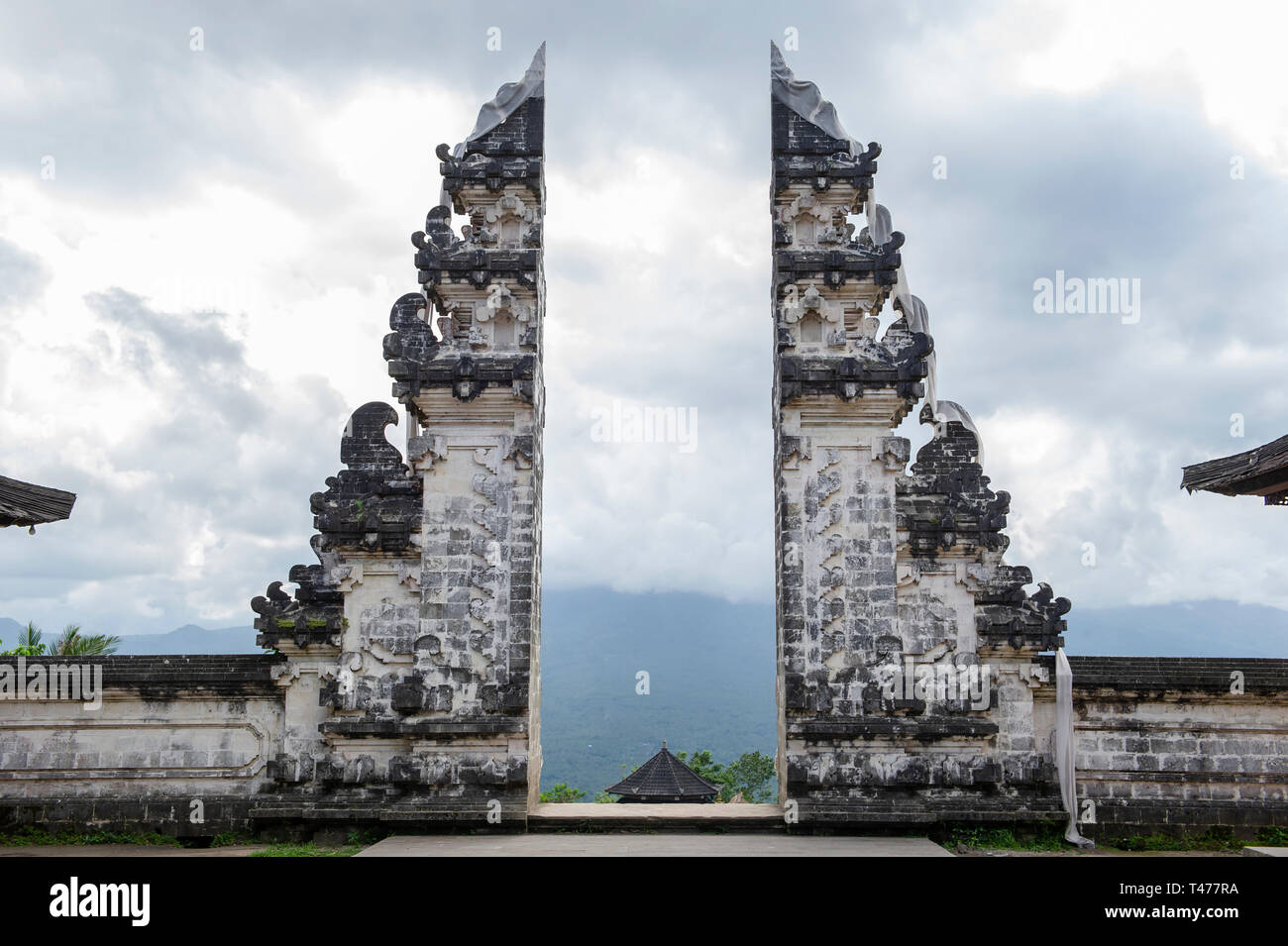 Gates of heaven temple hires stock photography and images Alamy