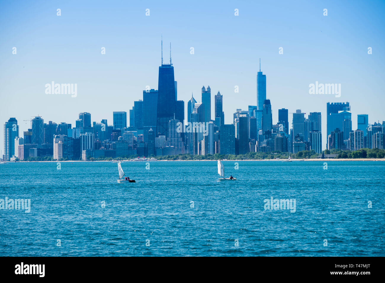 Chicago lake michigan harbor hi-res stock photography and images - Alamy