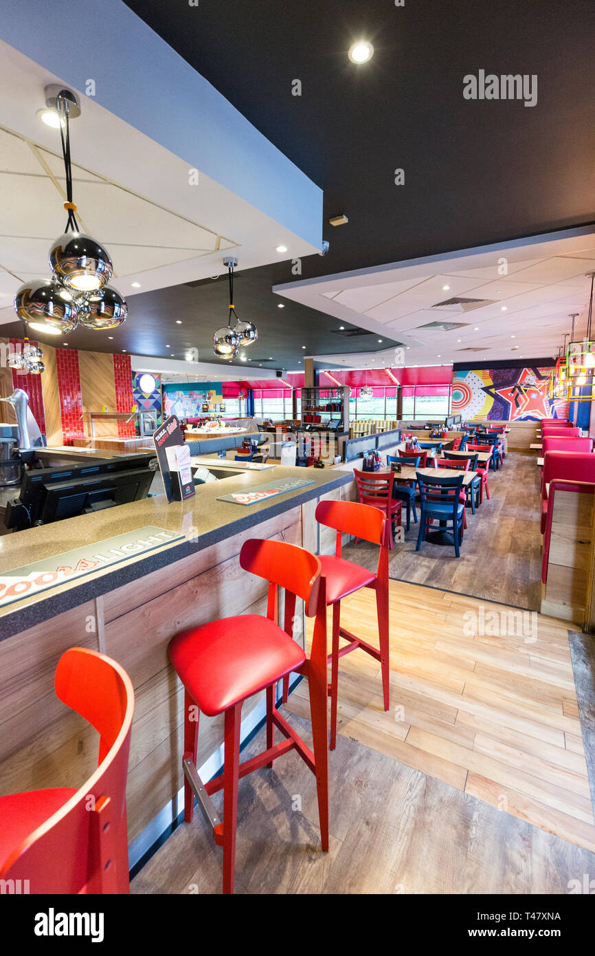 37727 Text100 16/11/17 Pizza Hut restaurant makeover , Robin Park , Wigan. Picture by Chris Bull