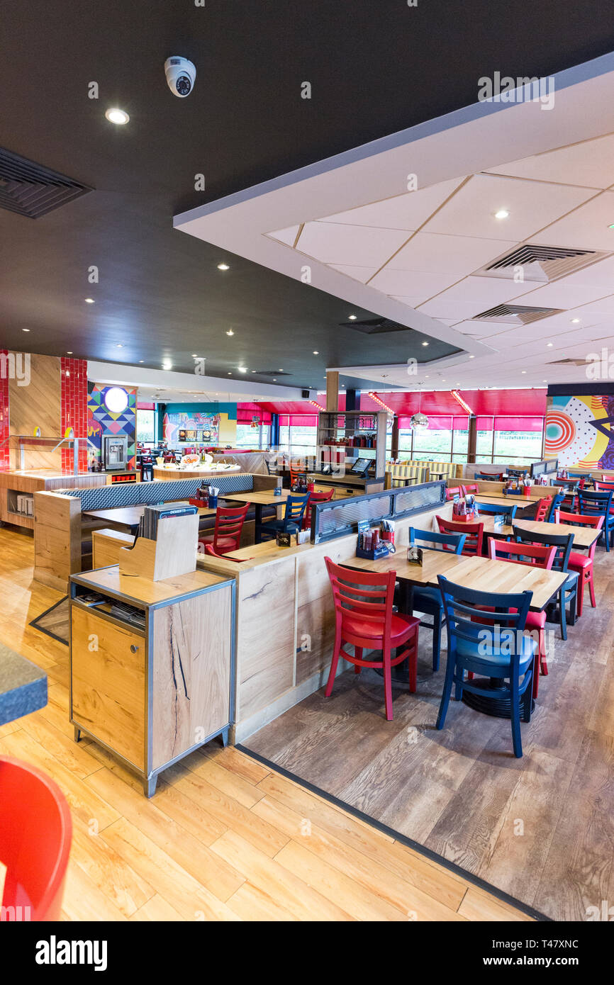 37727 Text100 16/11/17 Pizza Hut restaurant makeover , Robin Park , Wigan. Picture by Chris Bull