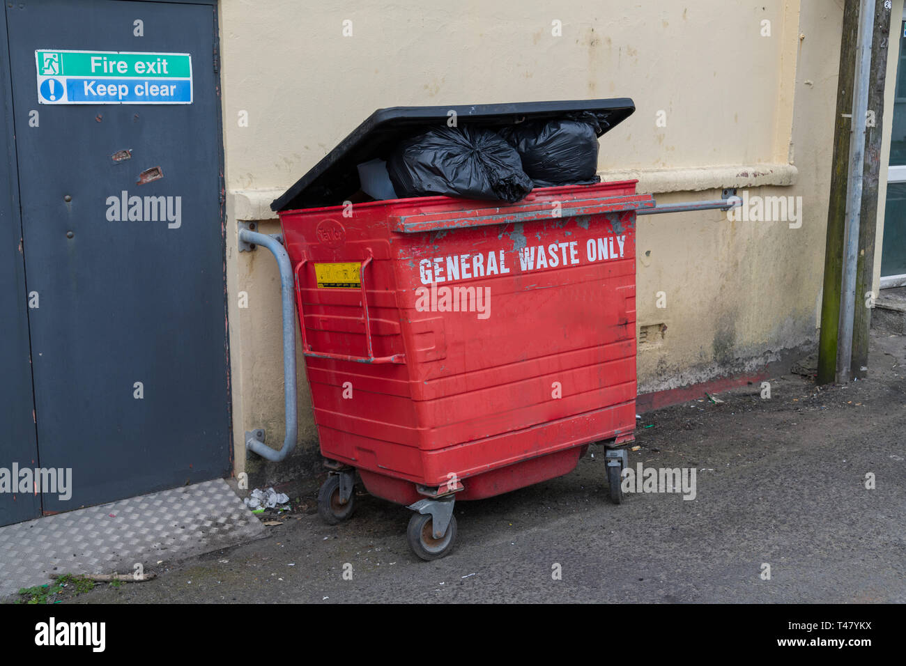 Plastic bins and office hires stock photography and images Alamy