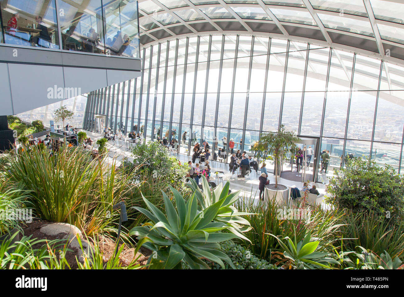 Sky garden london hi-res stock photography and images - Alamy