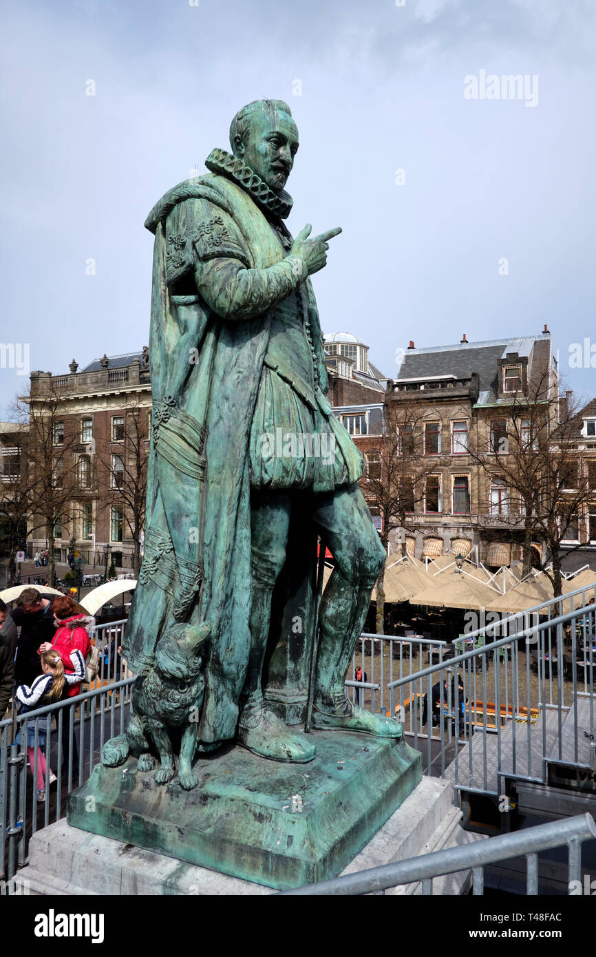 Statue of William of Orange, William I, Prince of Orange on Het Plein, (The Square) in the center of The Hague, Netherlands Stock Photo