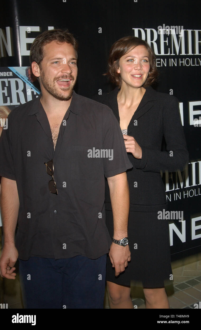LOS ANGELES, CA. October 23, 2003: Actress MAGGIE GYLLENHAAL & boyfriend actor PETER SARSGAARD at the 10th Annual Premiere Magazine Women in Hollywood Luncheon, in Los Angeles. Stock Photo