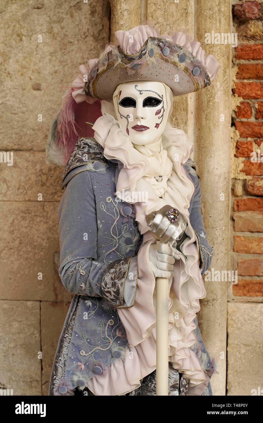 Man dressed in traditional venetian hi-res stock photography and images ...