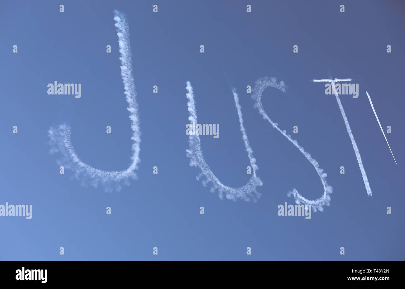 Sky Writing High Resolution Stock Photography and Images Alamy