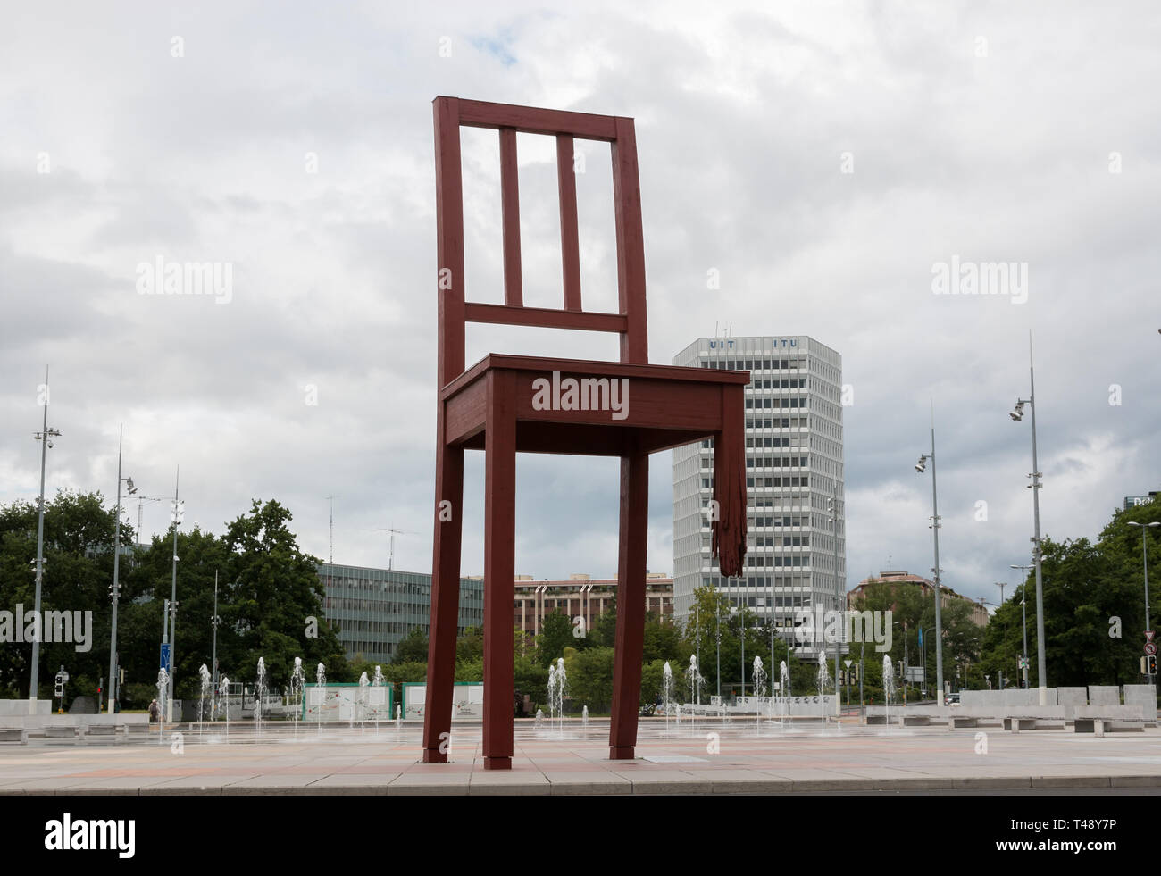 Geneva broken chair monument hires stock photography and images Alamy