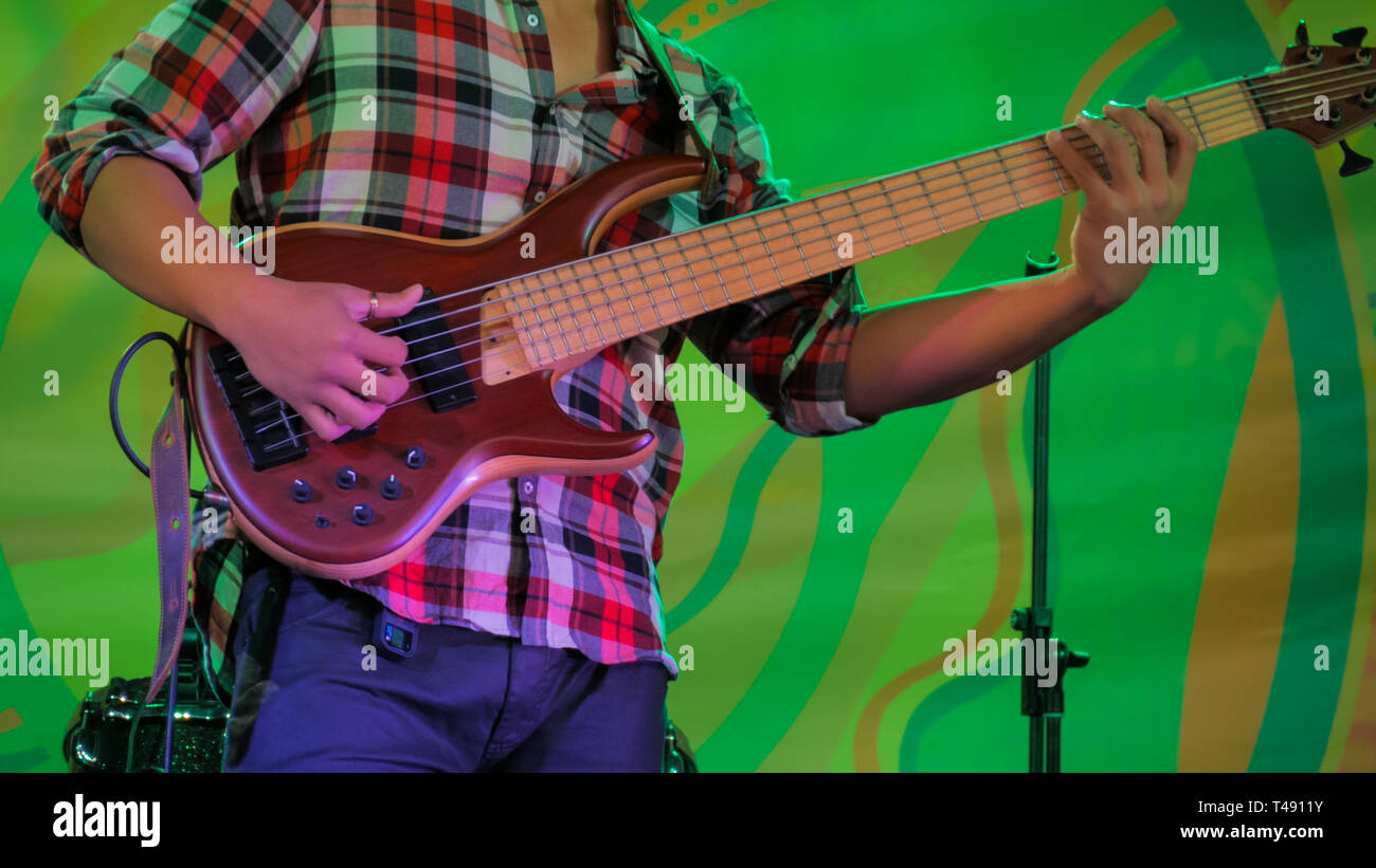Bass guitar player hires stock photography and images Alamy