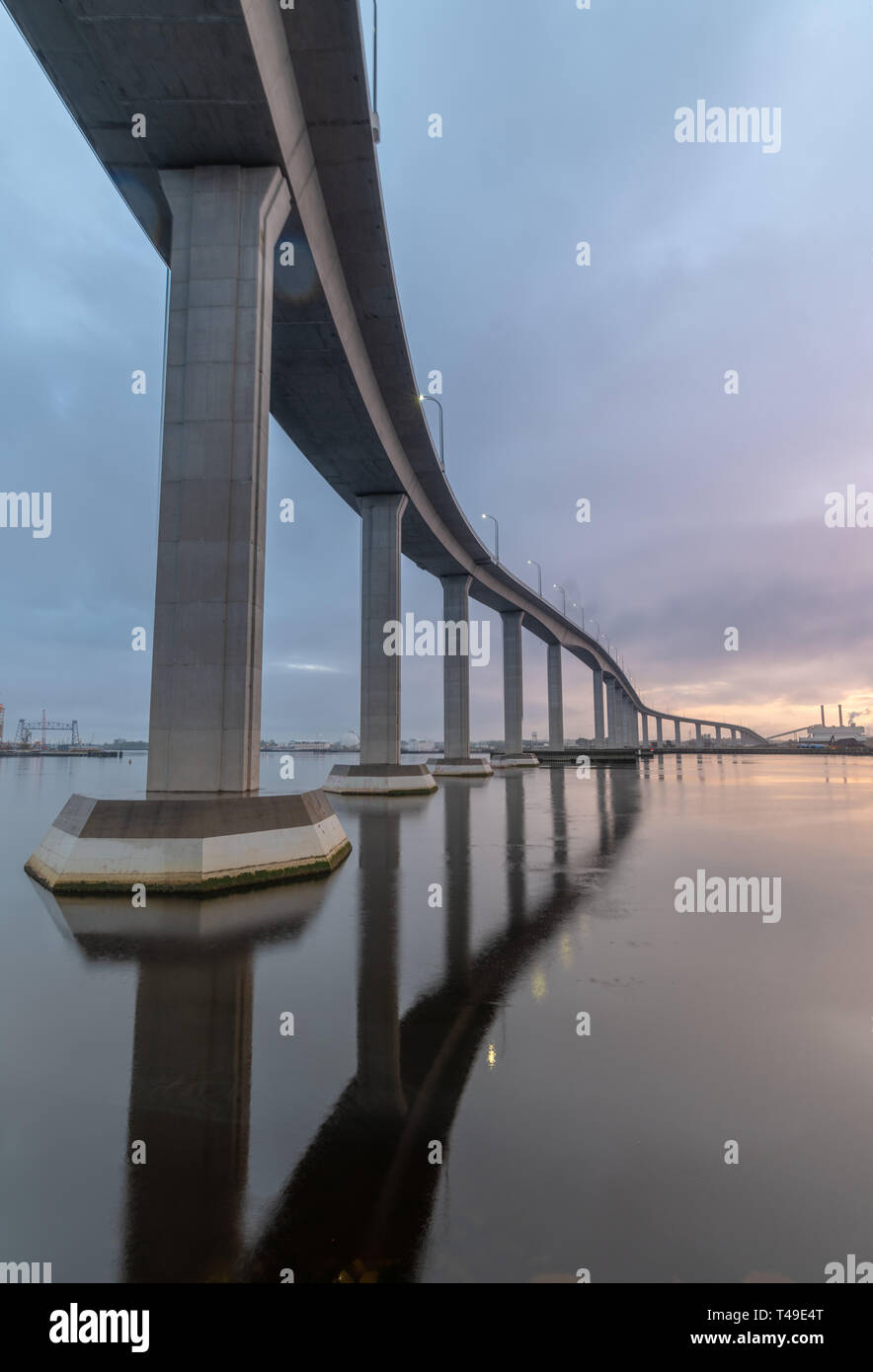 The massive Jordan Bridge over the Elizabeth River in Virginia ...